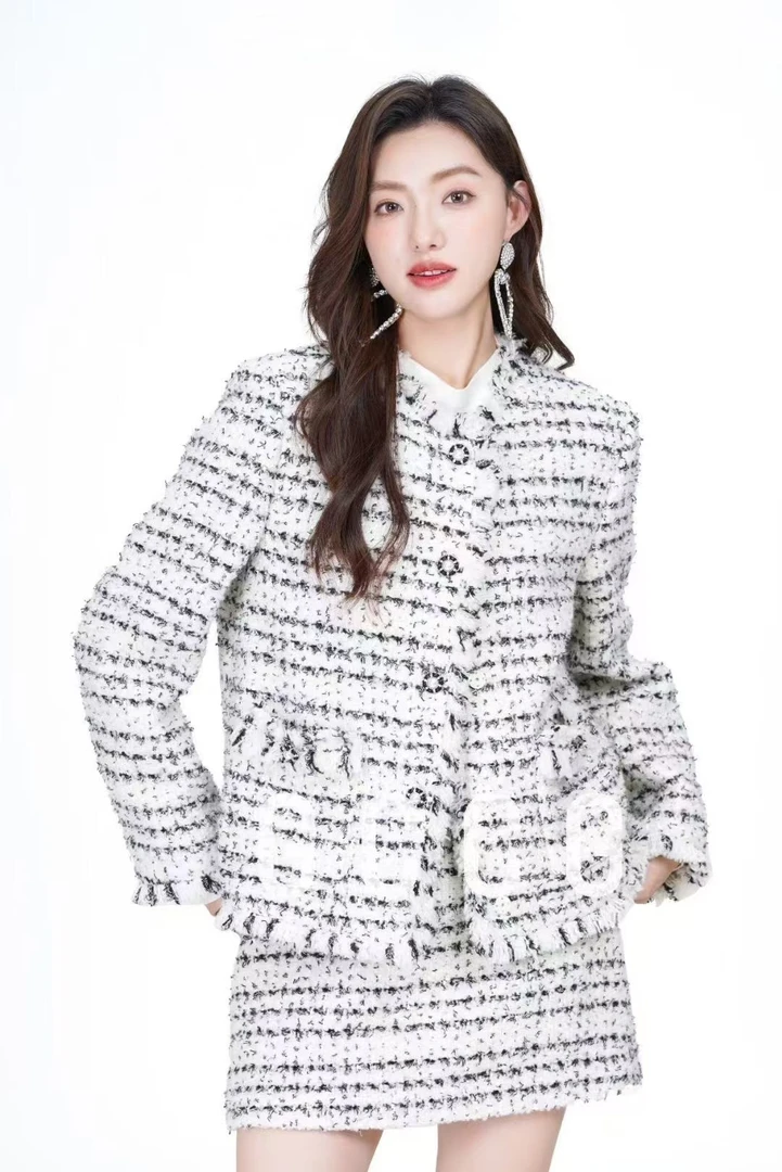 144轻奢知N恩冬 黑白条纹小香风搭配一套 气质千金风 5528