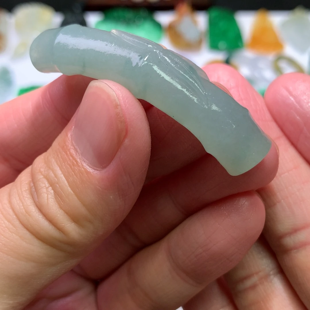 未镶嵌定制翡翠精****材吊坠