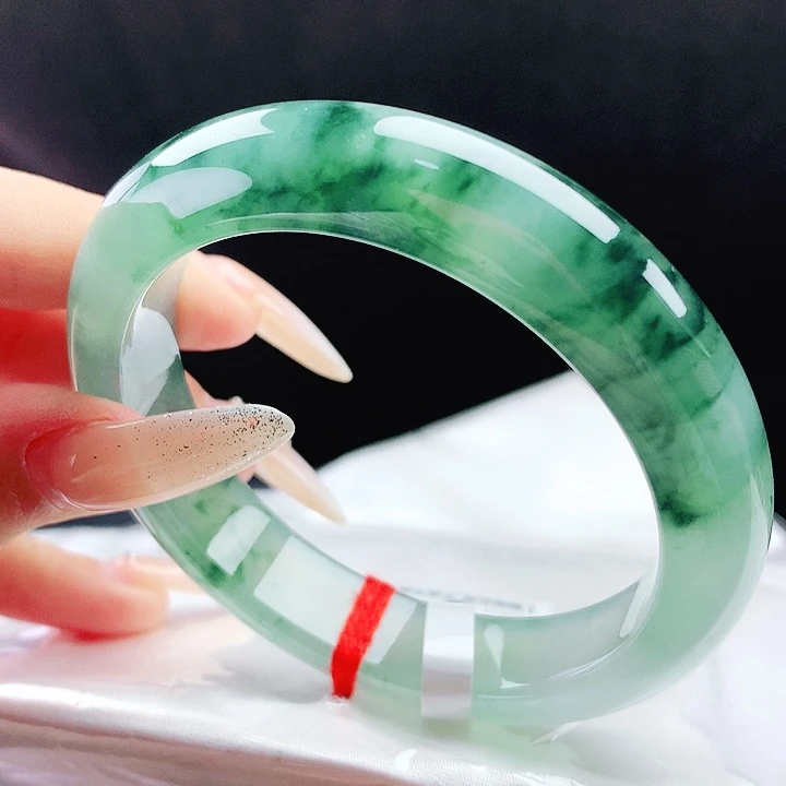 翡翠未镶嵌手镯53圈