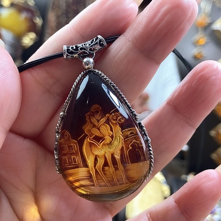 琥珀银S925镶嵌颈饰吊坠