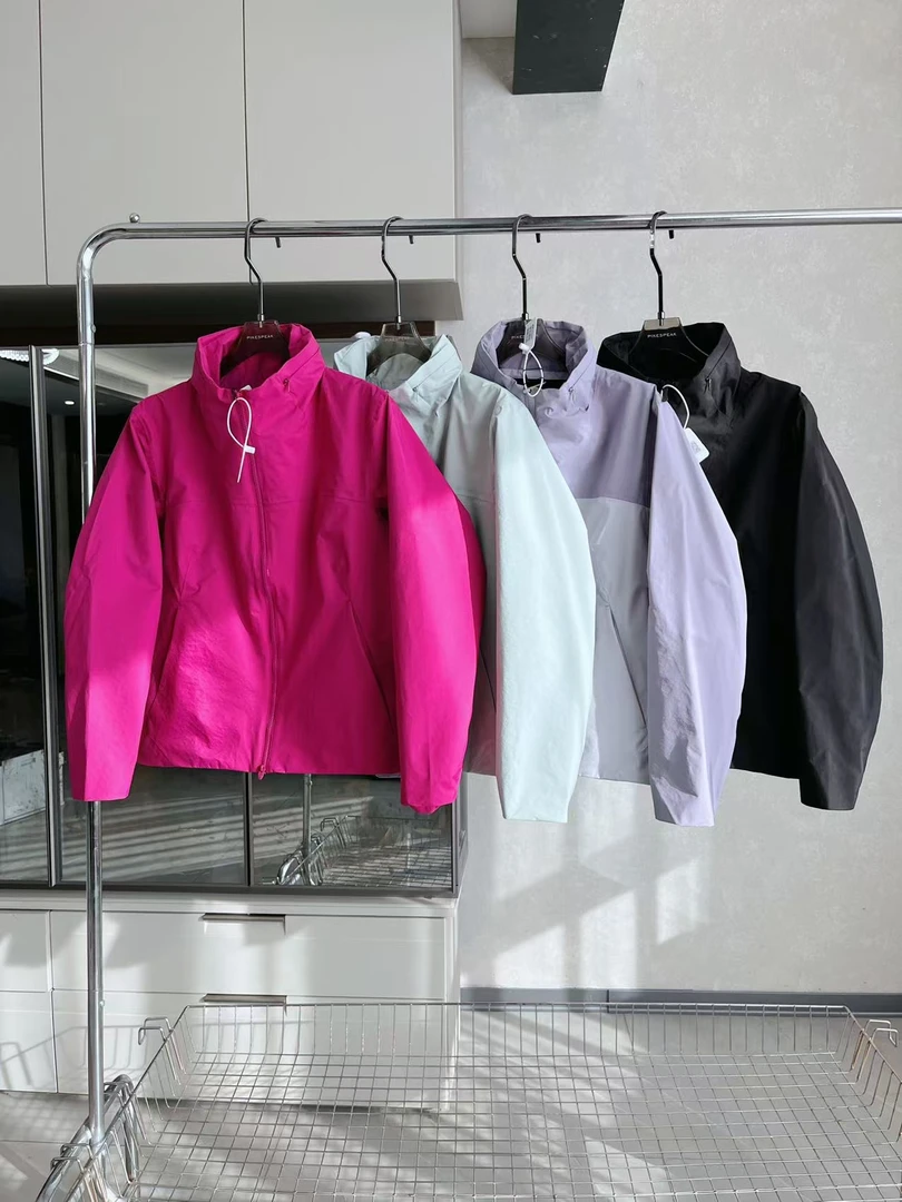 【一吨她爹专属】2025春新款户外轻量防泼水高版本女装冲锋衣90252