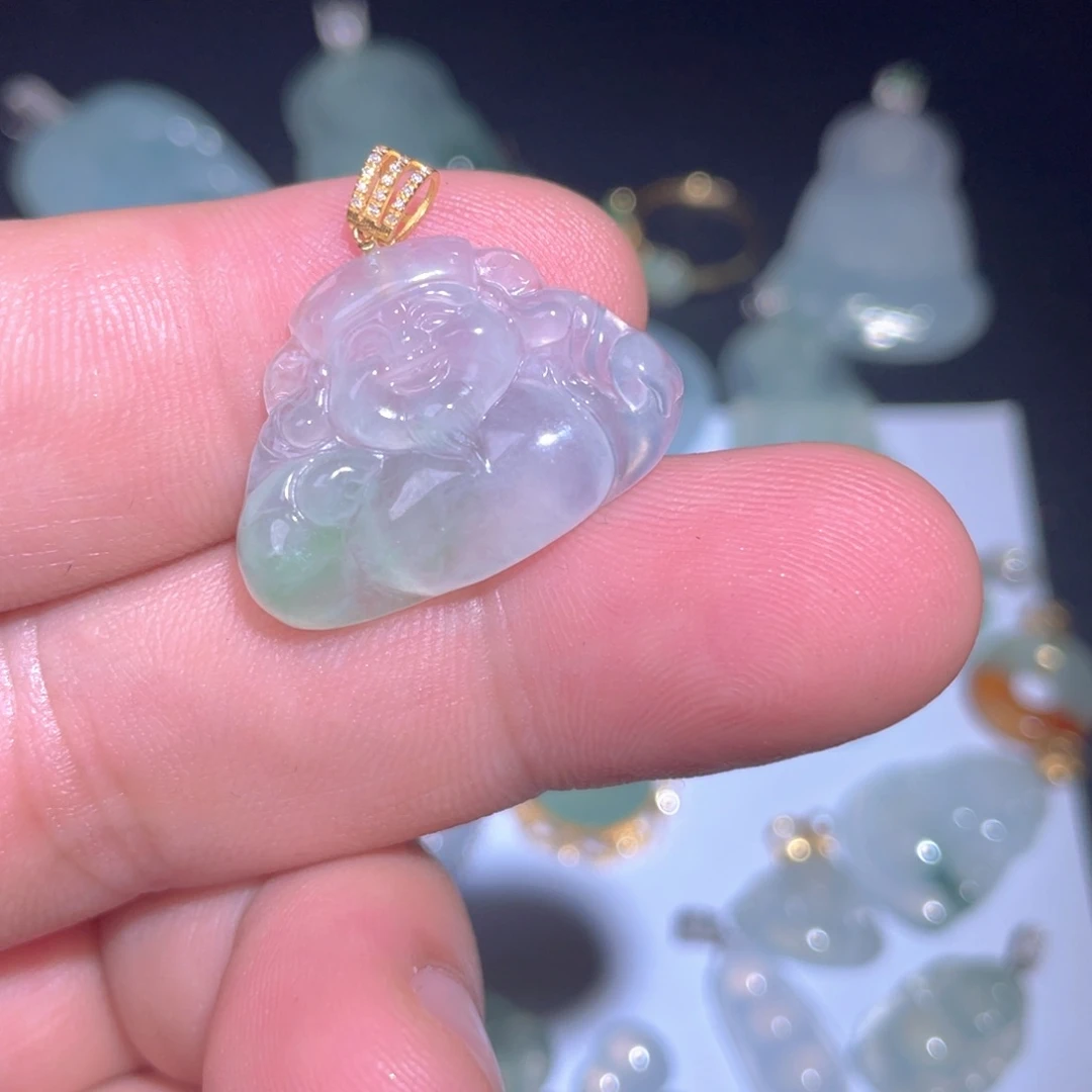 翡翠18K金镶嵌颈饰翡翠