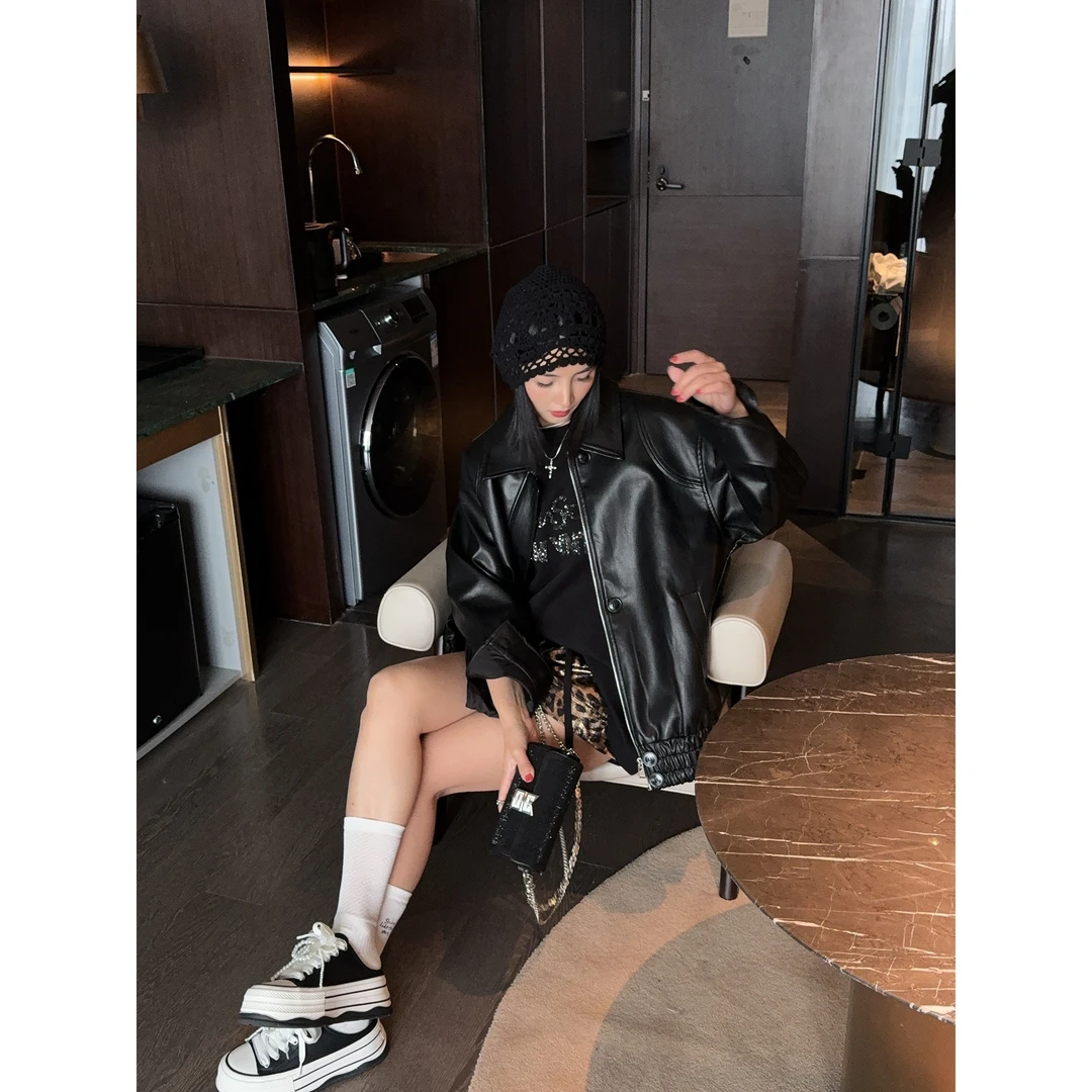 2025早春新款高级感复古黑色皮衣外套女宽松酷飒风机车服夹克上衣