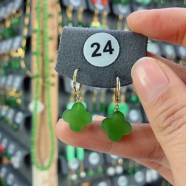 和田玉18K金镶嵌耳饰