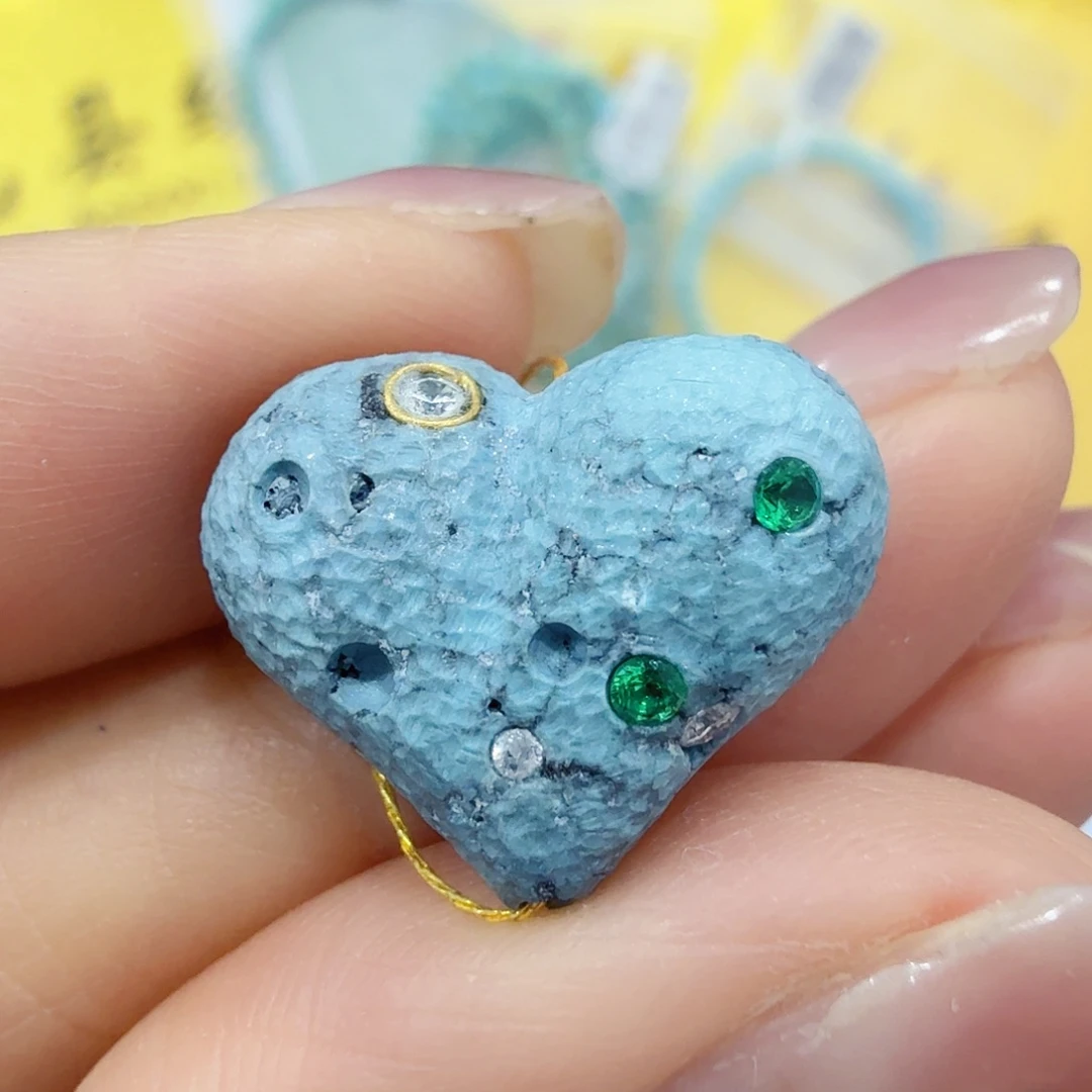 绿松石未镶嵌珠宝奇石