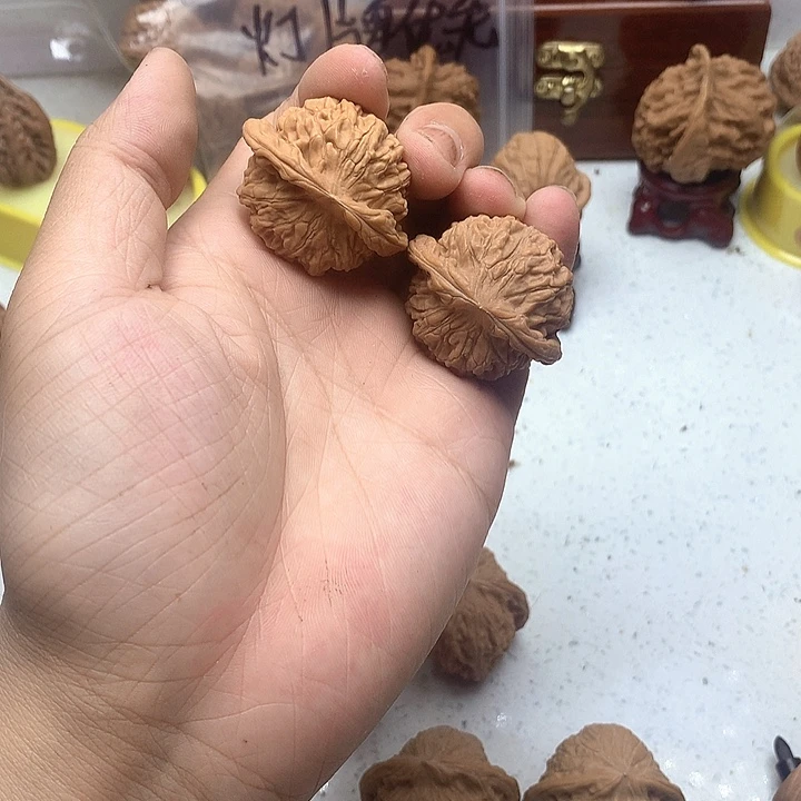 汉***龙文玩核桃吊坠天地
