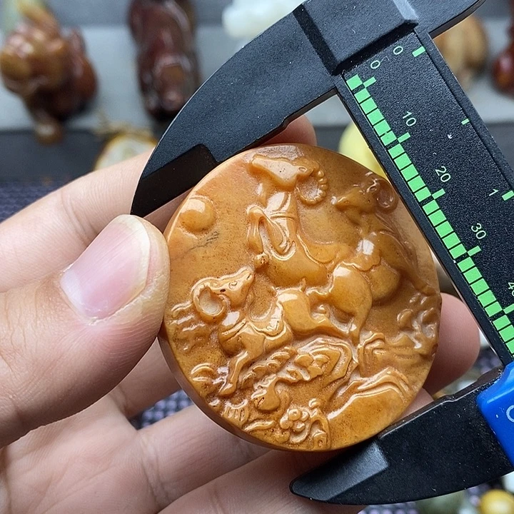 未镶嵌蛇纹石玉颈饰