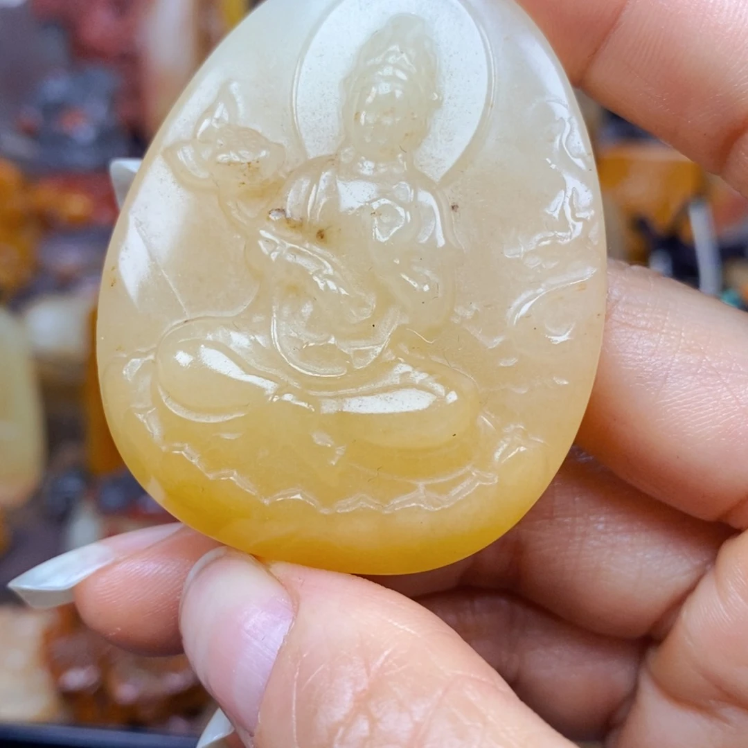 石英质玉（黄龙玉）未镶嵌颈饰