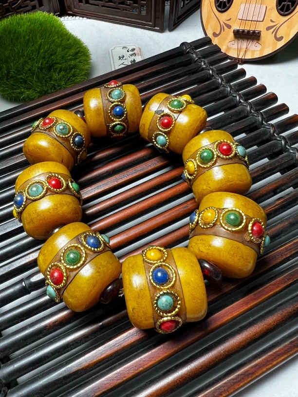 老黄蜡加镶嵌。880164。