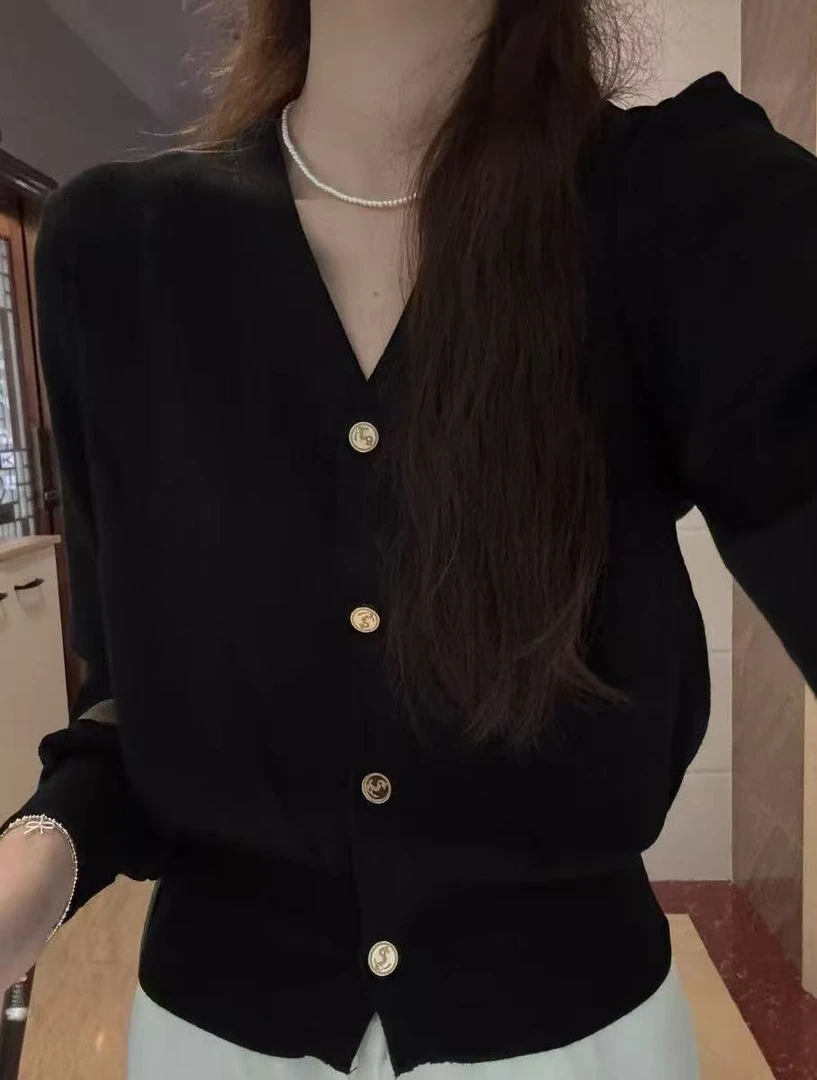 【编码551-600】秋冬季百搭尾货女装针织衫，默认瑕疵，介意勿拍。