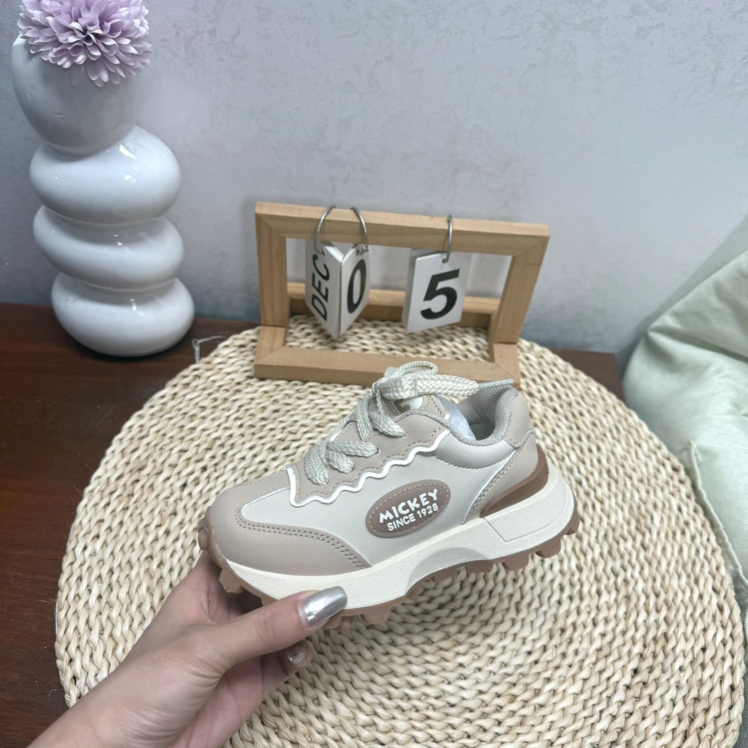 8935儿童运动鞋秋季韩版百搭超火阿甘鞋男童女童百搭