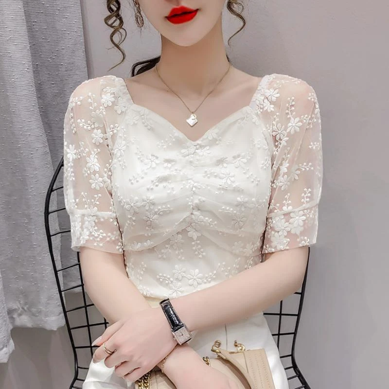 刺绣蕾丝衫女夏季新款修身短款网纱泡泡袖一字肩洋气短袖雪纺上衣