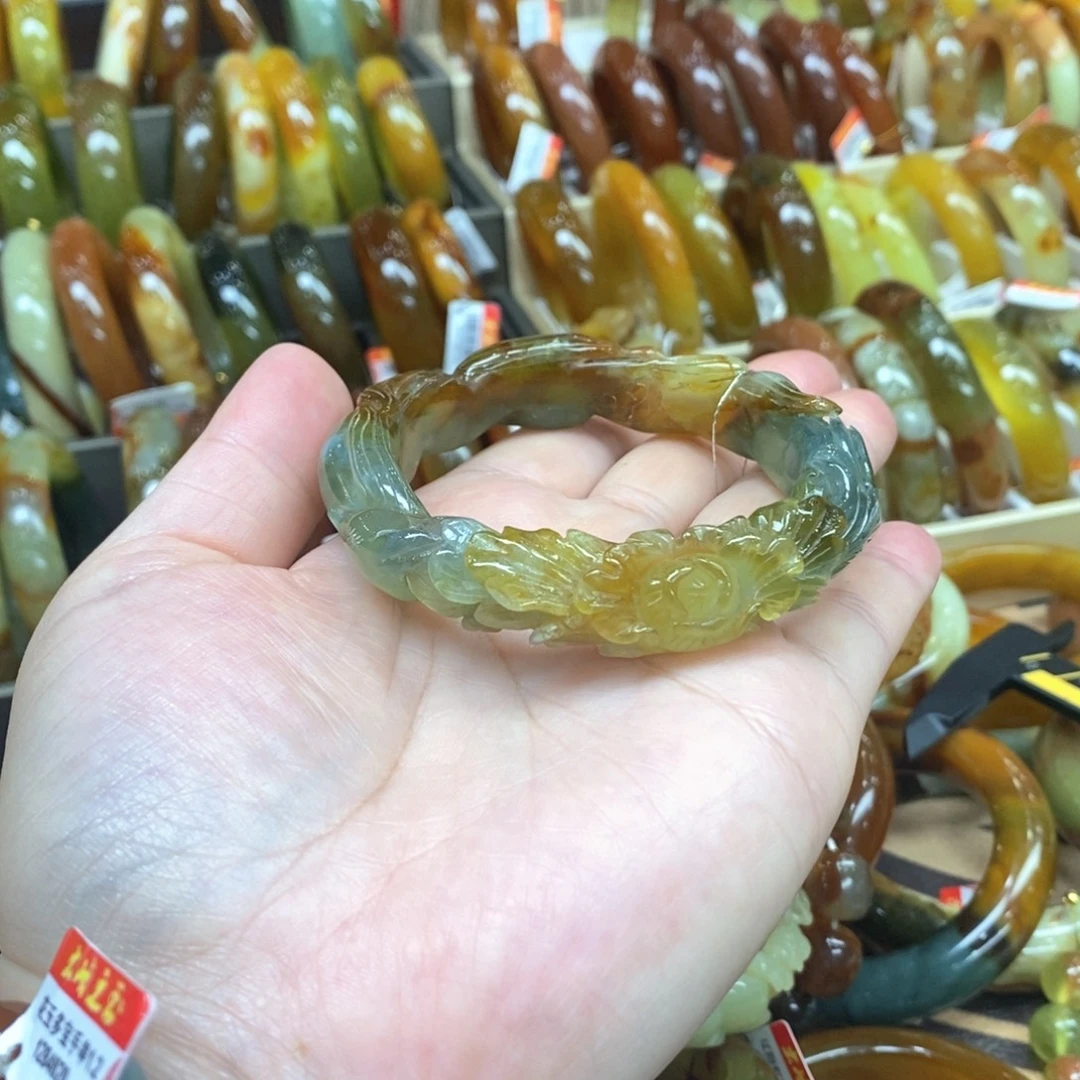 蛇纹石玉未镶嵌手镯