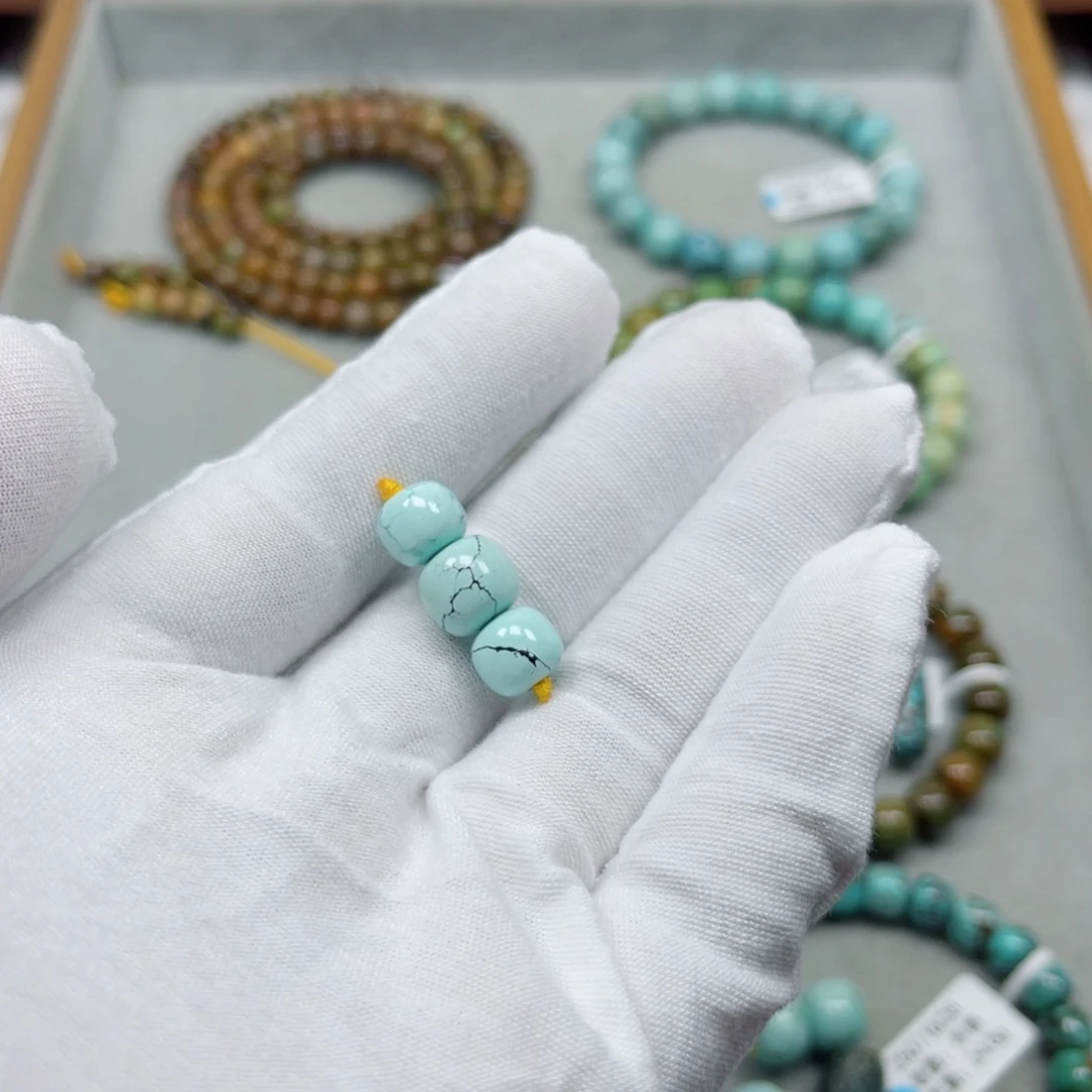 绿松石未镶嵌挂件