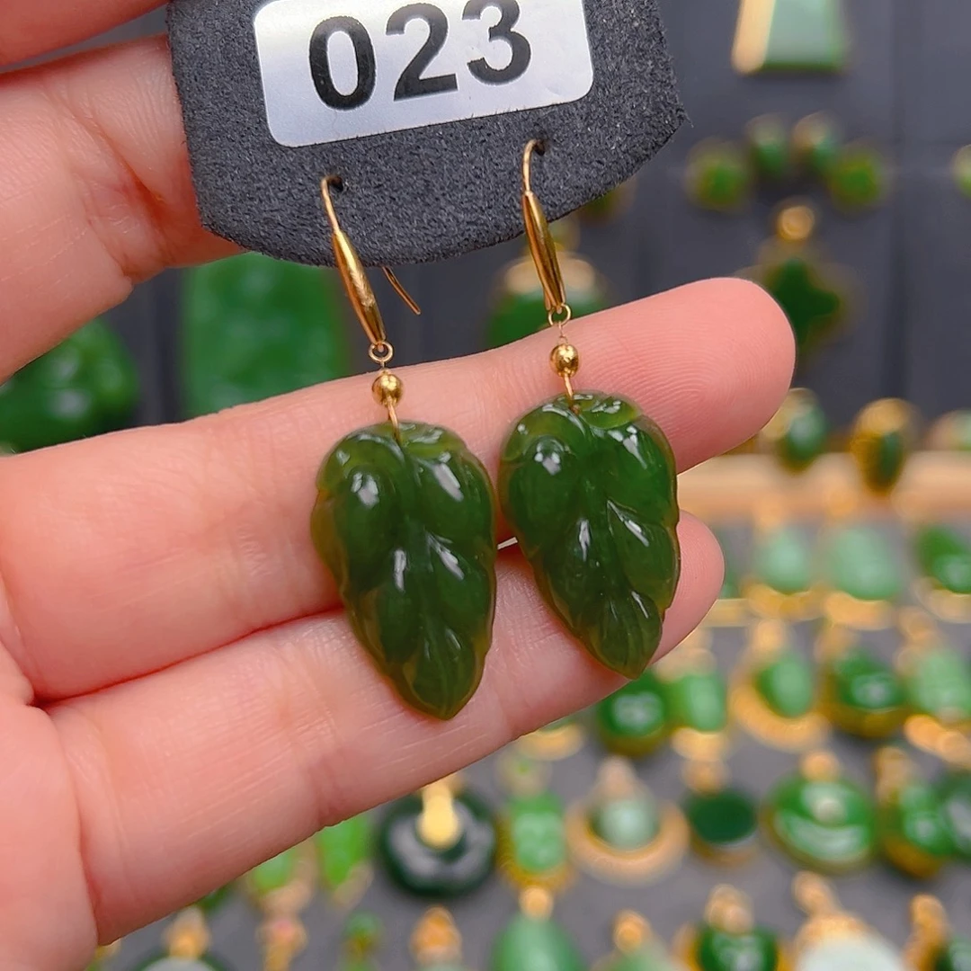 和田玉18K金镶嵌耳饰