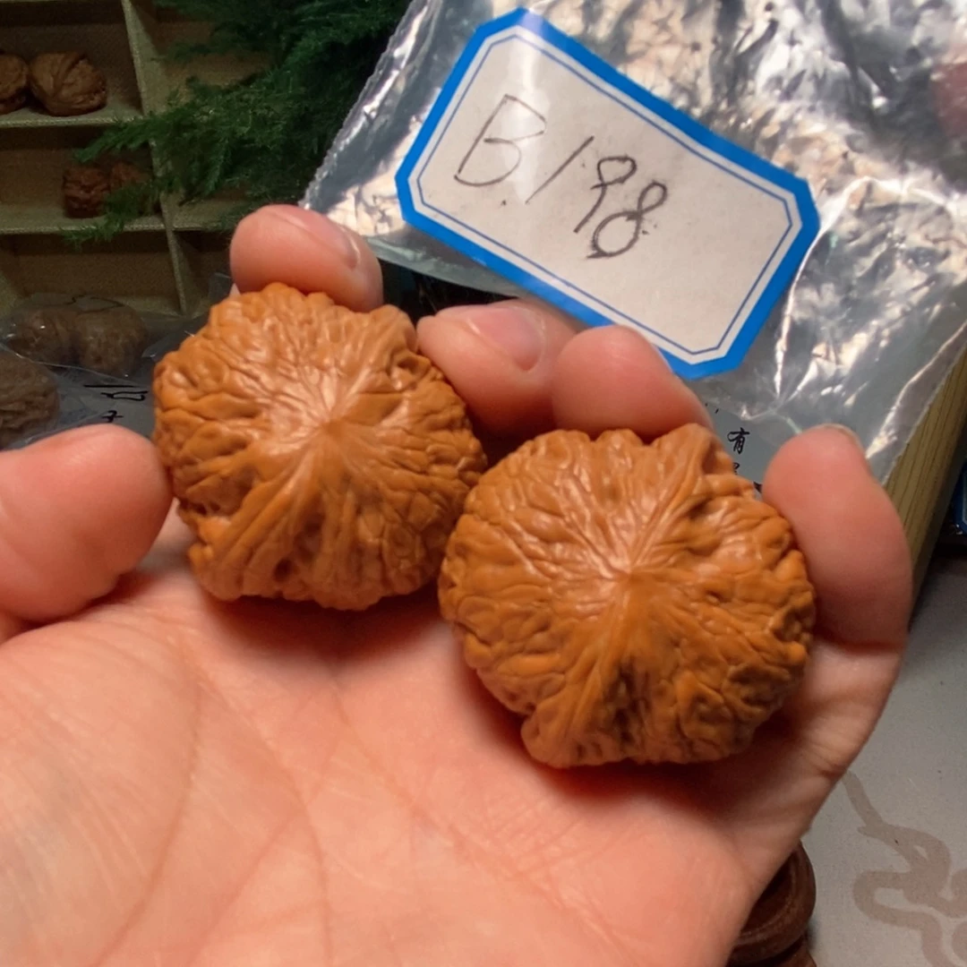 文玩核桃吊坠铁锤38