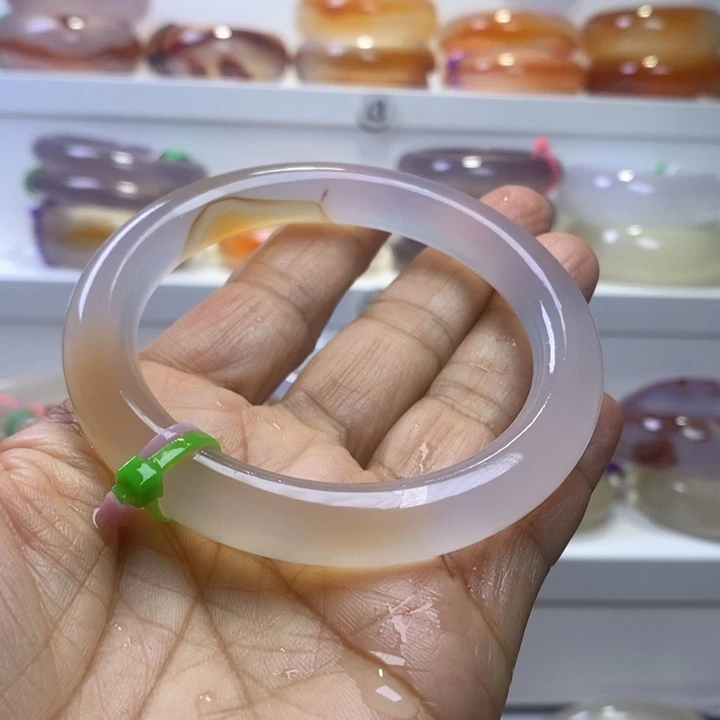 玛瑙/玉髓手镯未镶嵌