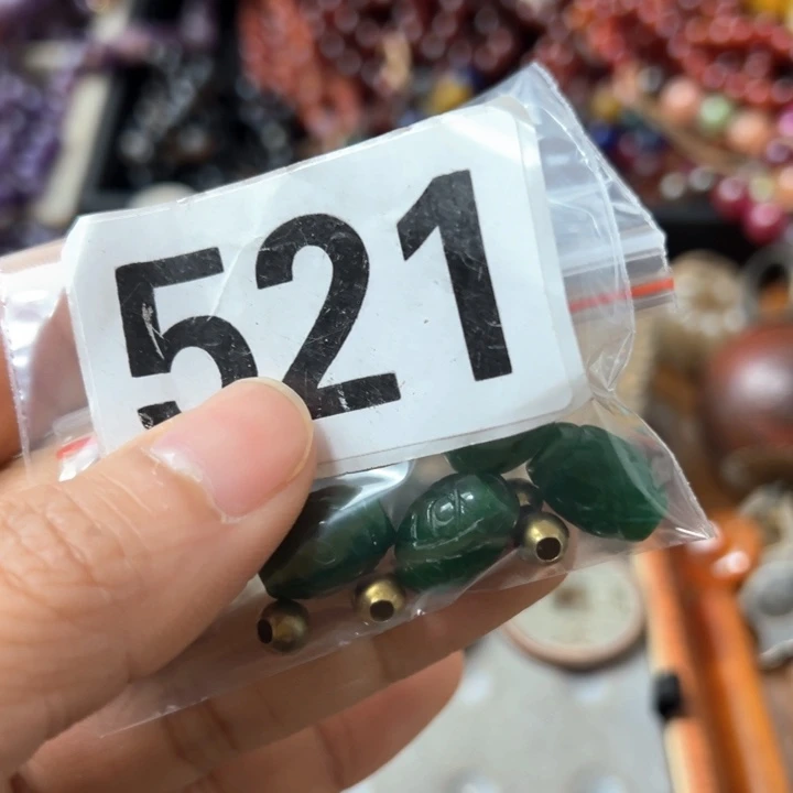 玛瑙/玉髓颈饰未镶嵌齐*