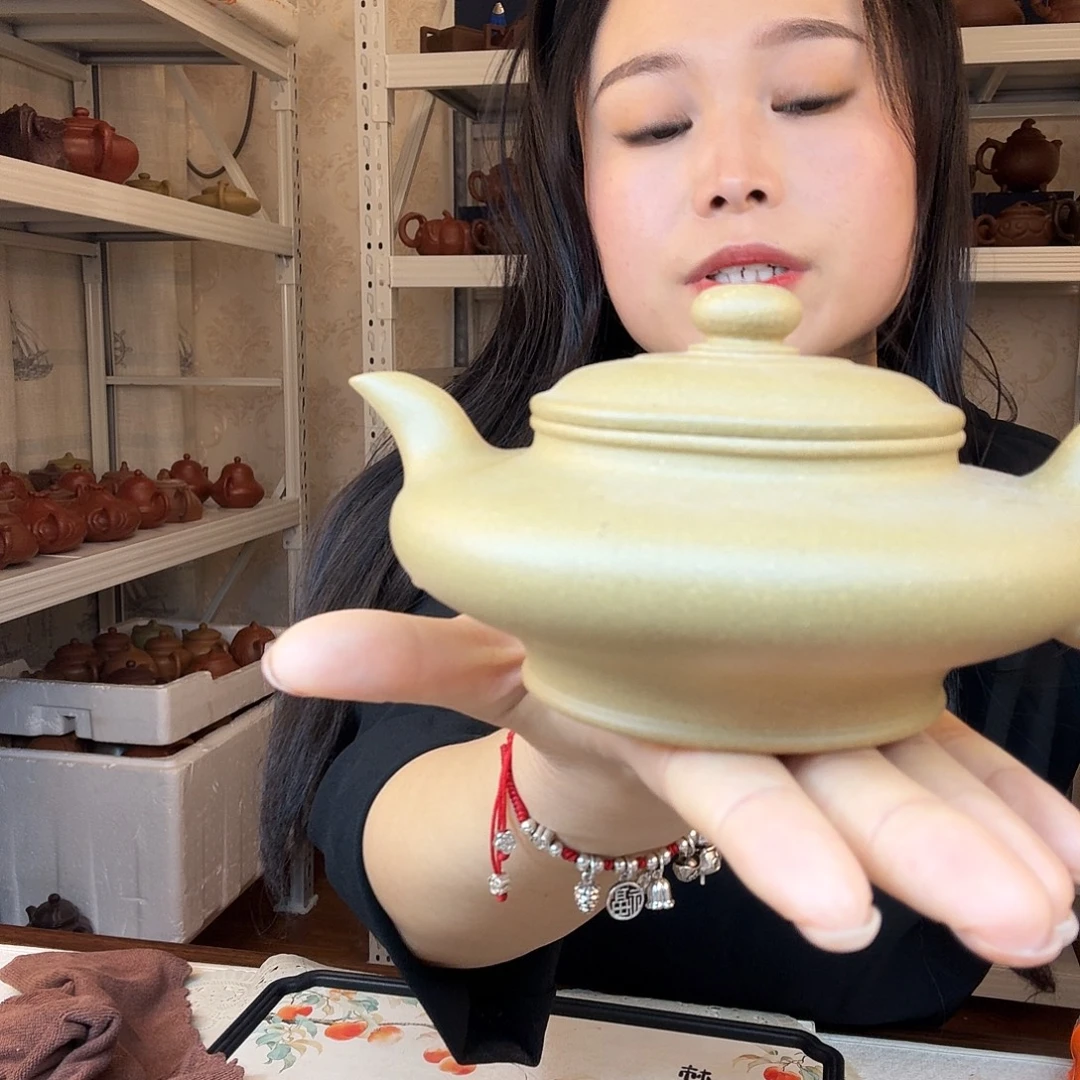 茶壶紫砂精工制作微暇