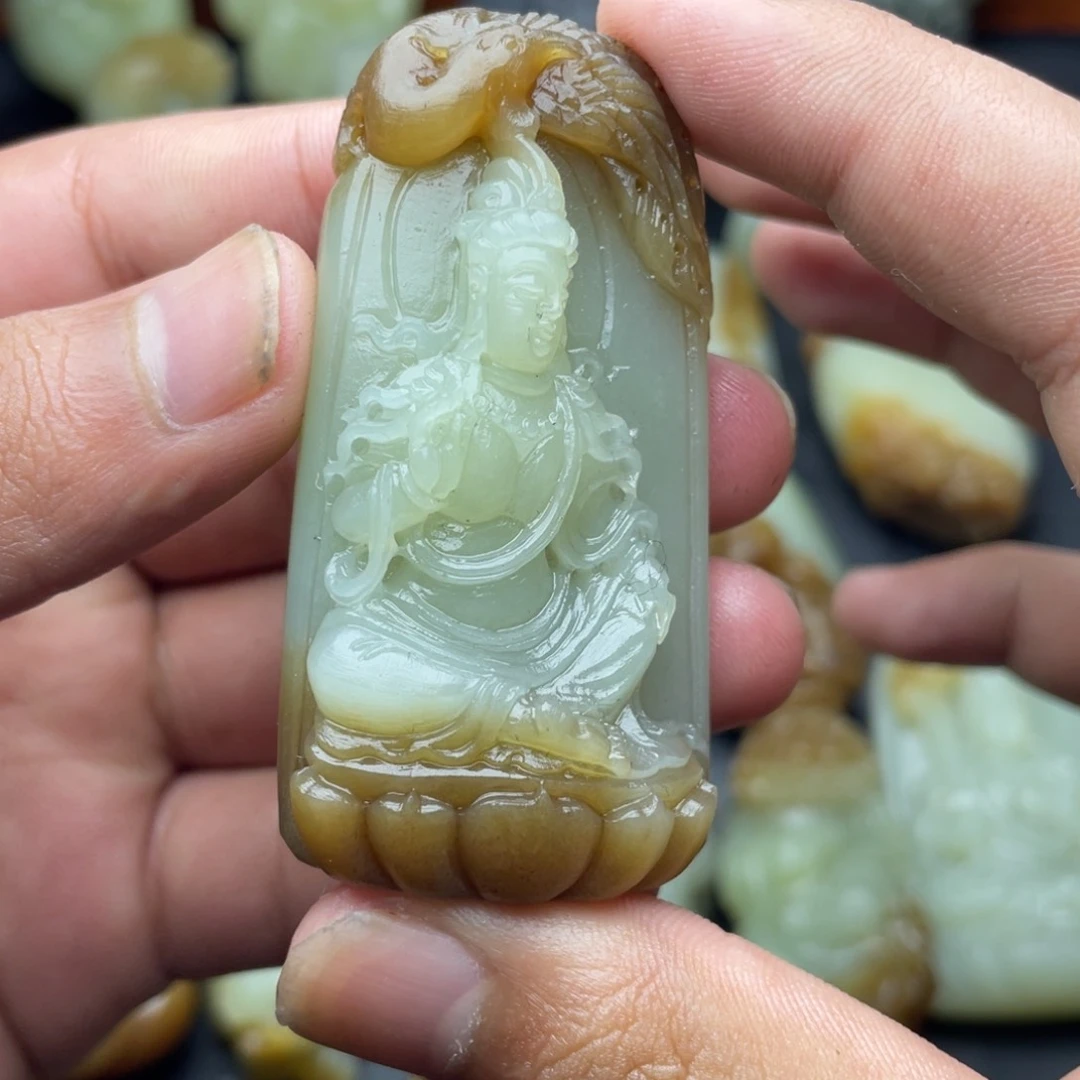 和田玉（糖玉）颈饰未镶嵌