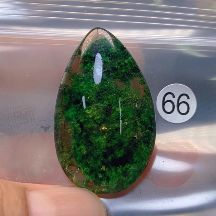 月***下未镶嵌水晶珠宝半成品