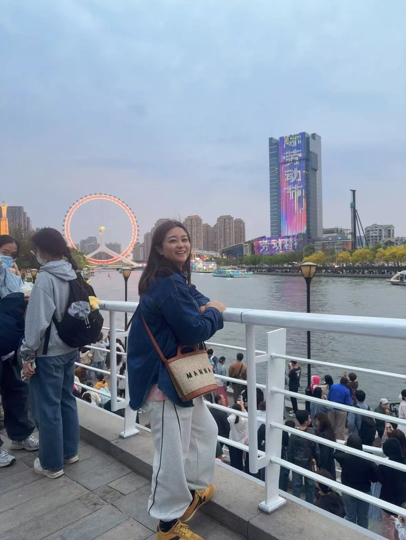 捌零肆时尚扣号女装