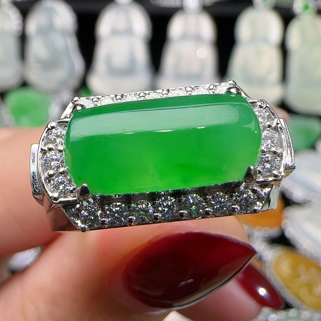 翡翠18K金镶嵌戒指天然翡翠