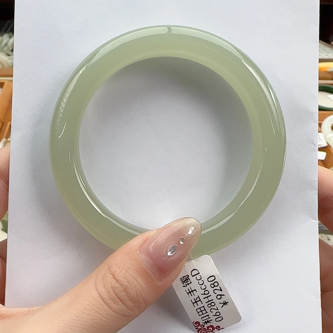 和田玉未镶嵌手镯冰胶葡萄绿 58