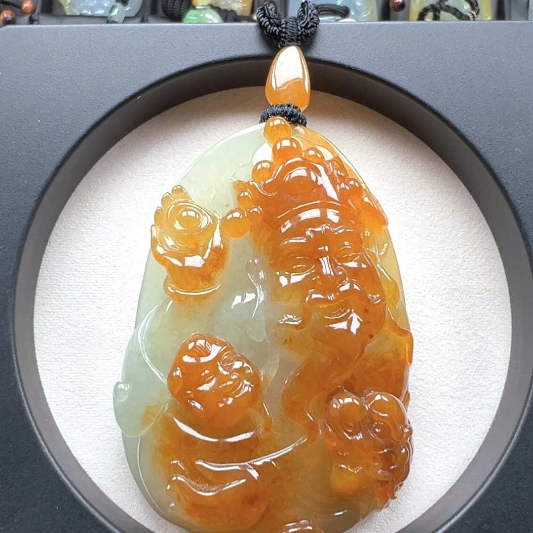 翡翠未镶嵌颈饰财爷