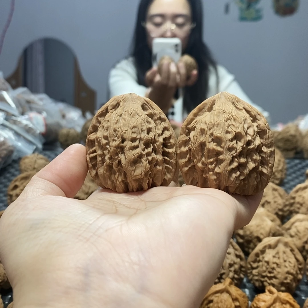 吊坠桃核靠山王42