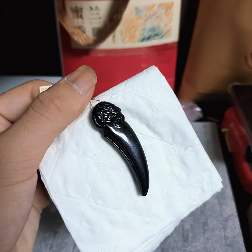 天然缅料a货 钢琴黑龙牙挂件185