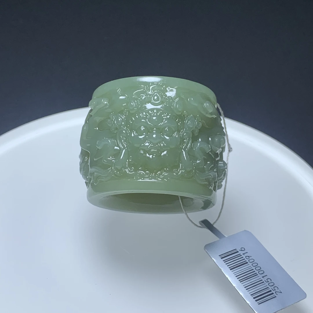 D2518珠宝玉石精选和田玉扳指