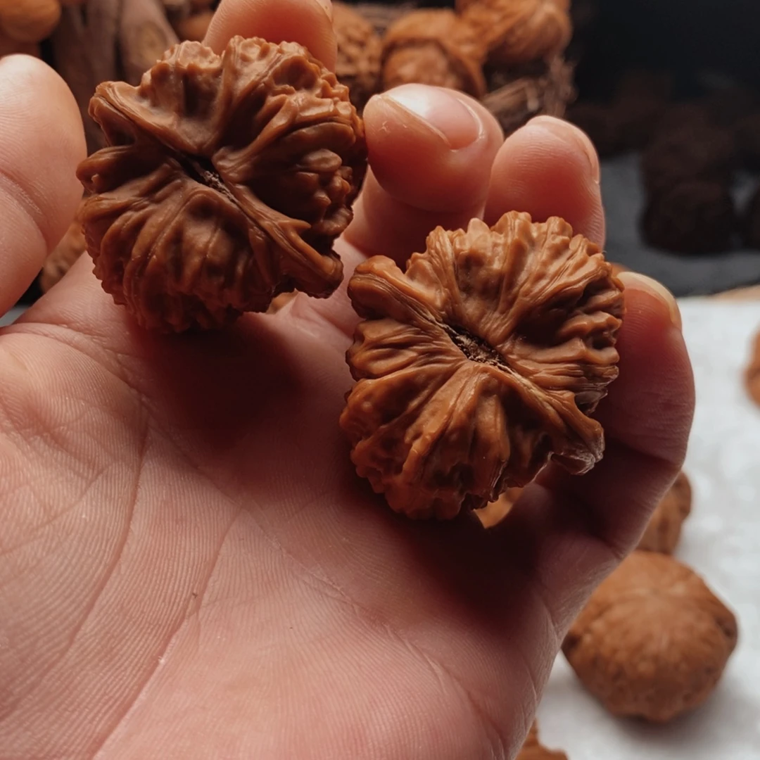 把件文玩核桃三角白