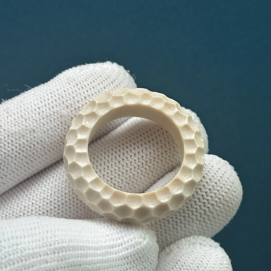 K42-16天然猛犸牙 雕刻无相跑 环内径：20.2mm支持鉴定 假一罚四