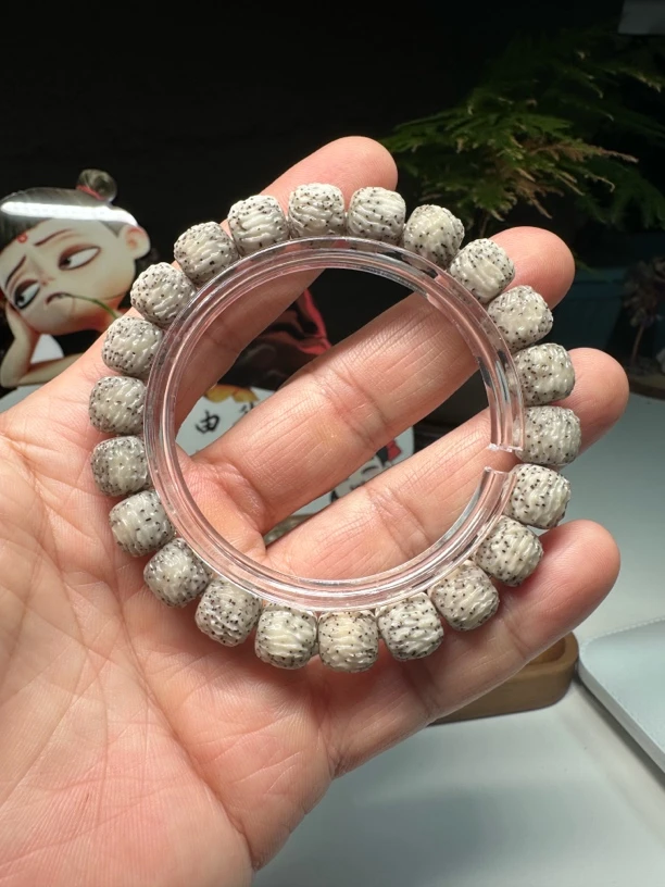 海南原生态石玉料星月菩提双刀拉丝工艺