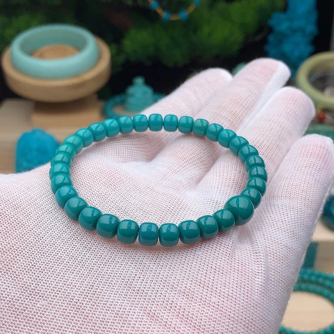 绿松石未镶嵌颈饰