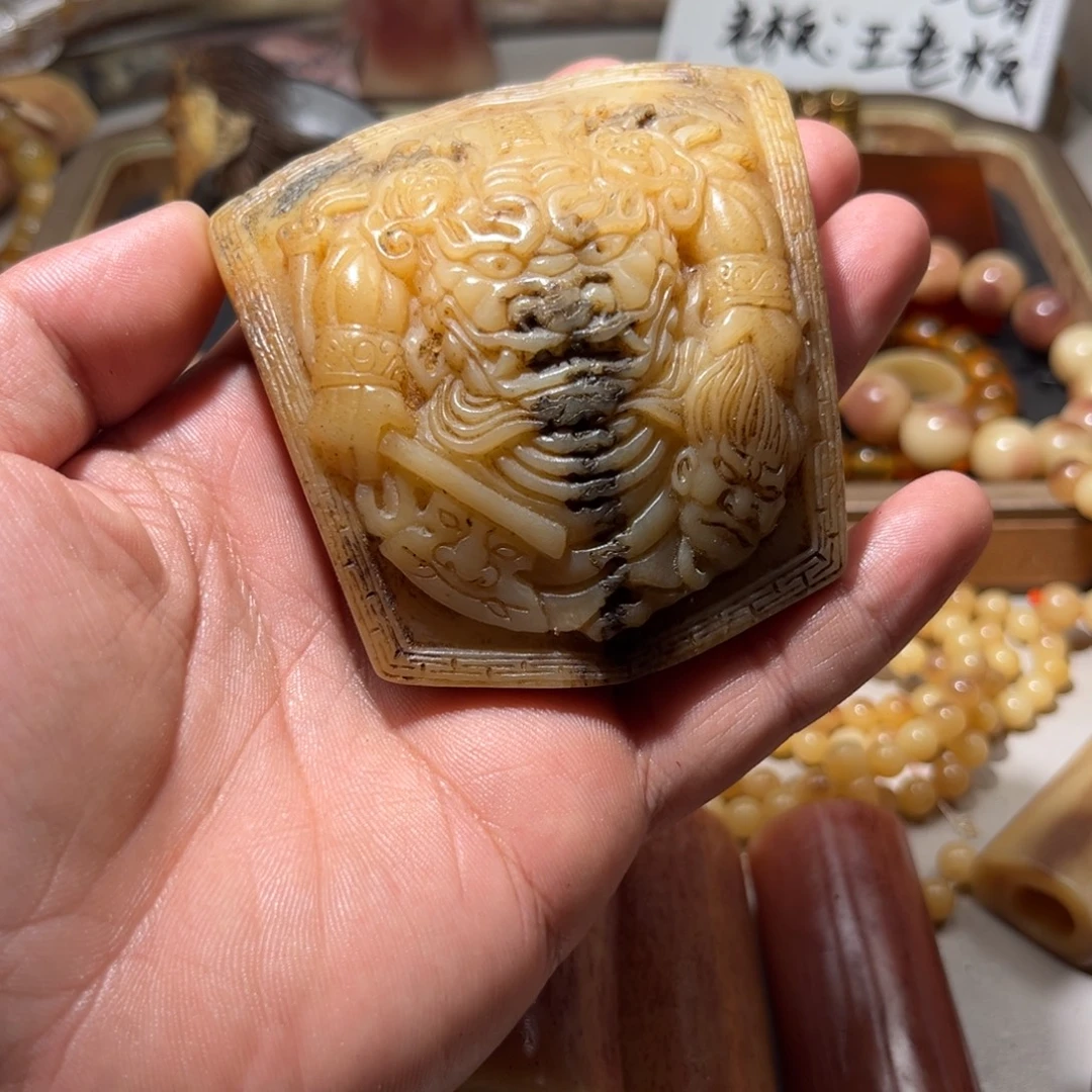 大叶紫檀（黑酸枝木类）