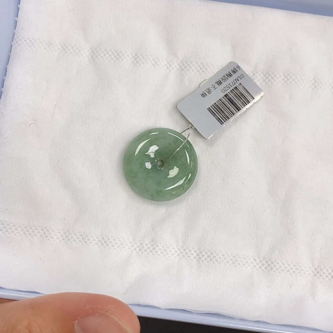 【闪购商品】翡翠颈饰未镶嵌平安扣