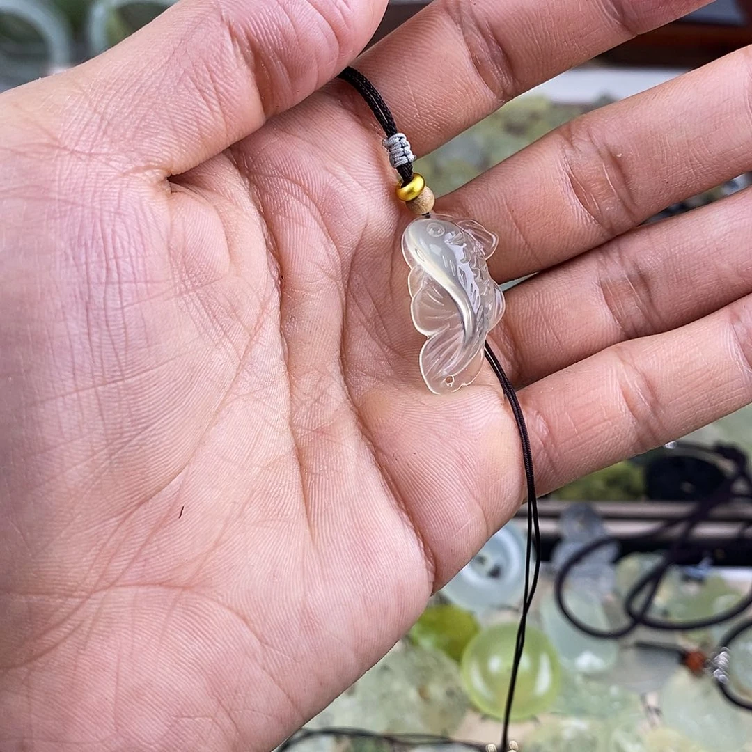 蛇纹石玉颈饰未镶嵌