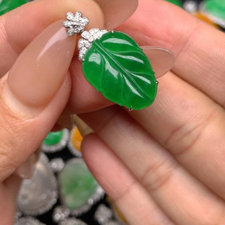 翡翠18K金镶嵌吊坠(不含链)