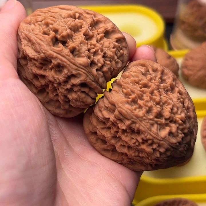 用***5文玩核桃把件1631南疆