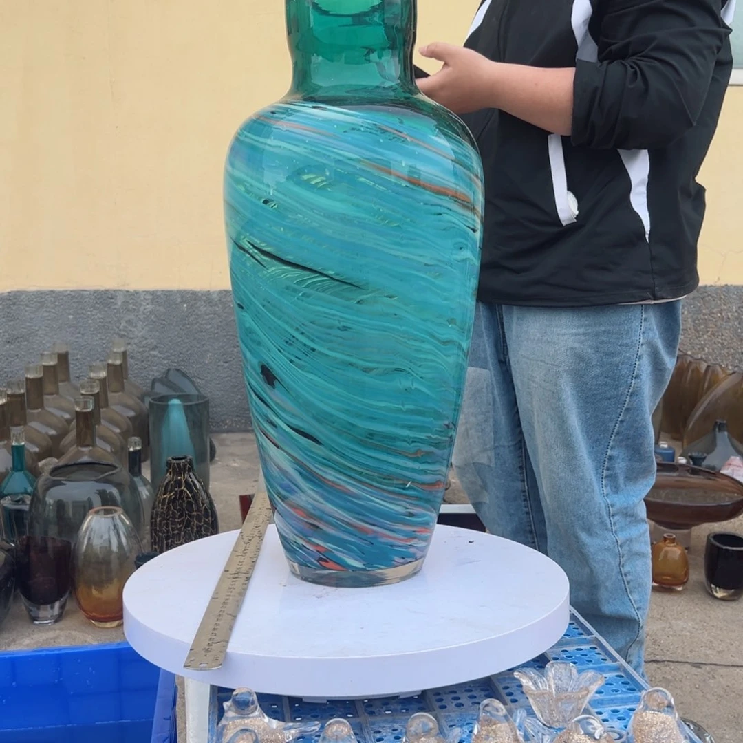 透绿色炫彩琉璃花器摆件50口10微瑕