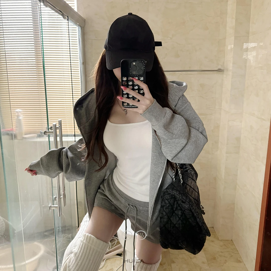 早秋高级感休闲短裤外套两件套美式灰色运动卫衣套装女2025年新款