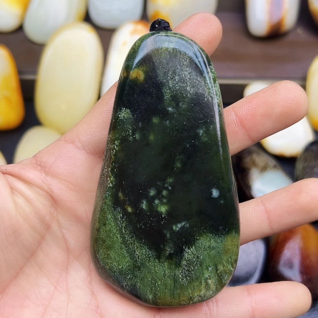 和田玉挂件未镶嵌