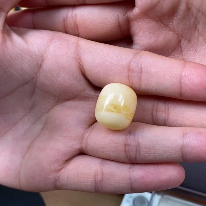 未镶嵌琥珀裸石桶珠