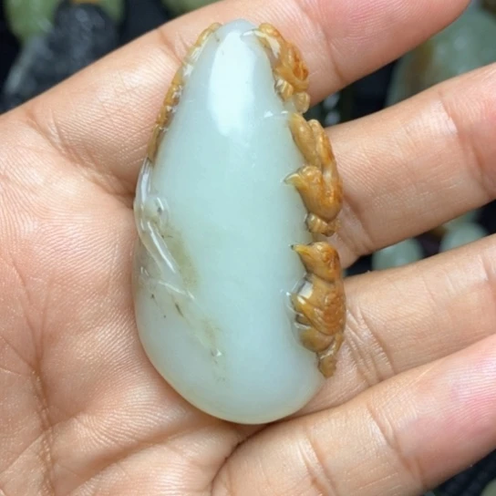 颈饰未镶嵌和田玉