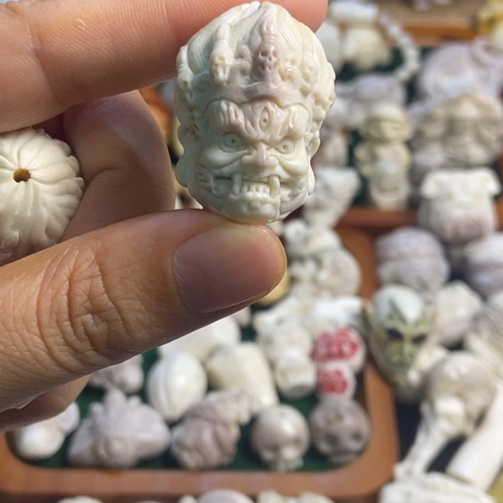 想***你配饰鹿角雕刻一个出