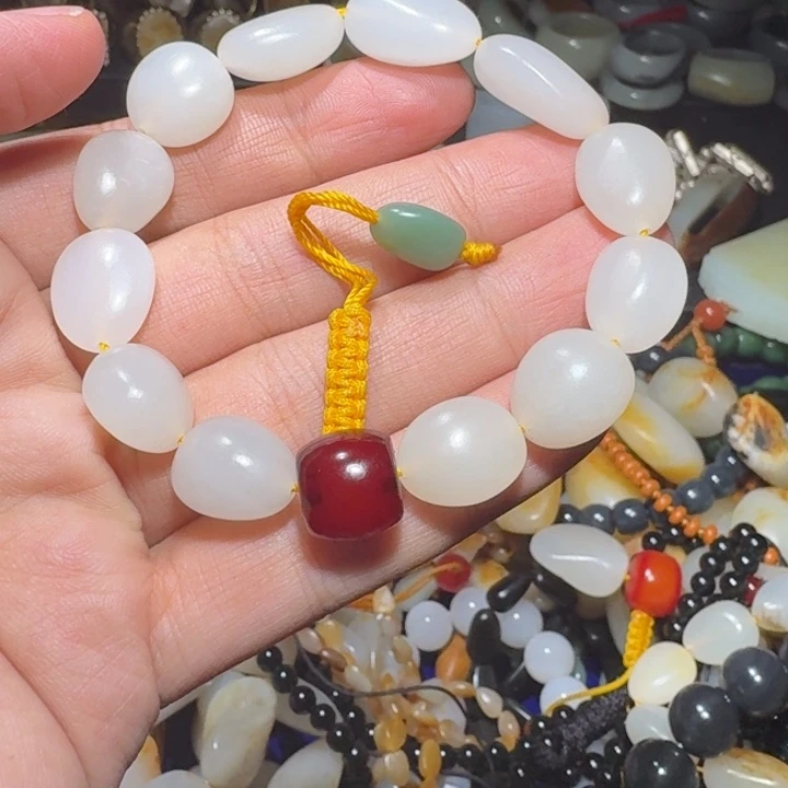 和田玉未镶嵌手链