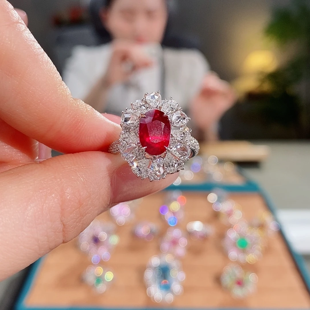 红宝石戒指18K金镶嵌2.04ct无烧鸽血红aigs