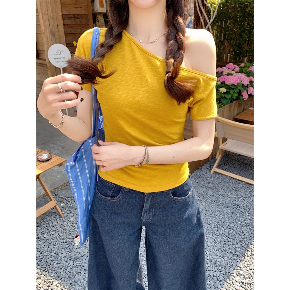 韩系休闲设计感小众独特斜肩短袖T恤女夏季紫色收腰修身露肩上衣